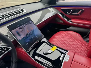 2022 Mercedes-Benz S 580 z VIN W1K6G7GB3NA129301, wystawiony jako Copart lot #58742715 z przebiegiem 94 735 mil mil oraz Tytuł czysty. Historia ofert i sprzedaży dostępna na DreamBid. Obrazek 10.