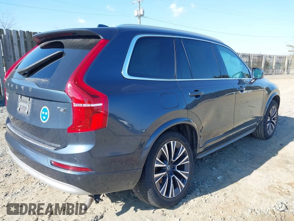 2022 Volvo XC90 Momentum with VIN YV4A22PK4N1804480, listed as a IAAI auction lot 41500901 with 31,539 mi miles. Bid and sale history available at carsss.com. Image 4.