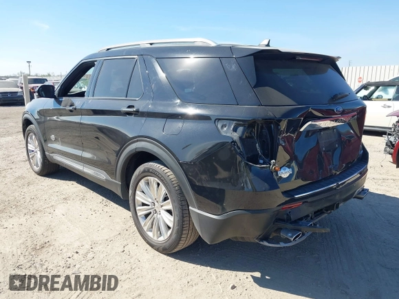 2022 Ford Explorer King Ranch z VIN 1FM5K8LCXNGA14552, wystawiony jako IAAI lot #40957270 z przebiegiem 50 460 mil mil oraz . Historia ofert i sprzedaży dostępna na DreamBid. Obrazek 3.