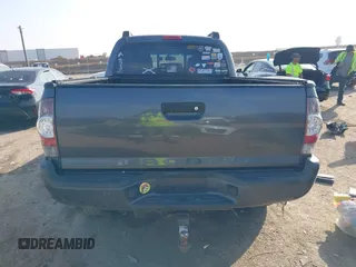 2013 Toyota Tacoma with VIN 3TMMU4FN6DM053207, listed as a IAAI auction lot 41527261 with 205,464 mi miles. Bid and sale history available at carsss.com. Image 16.