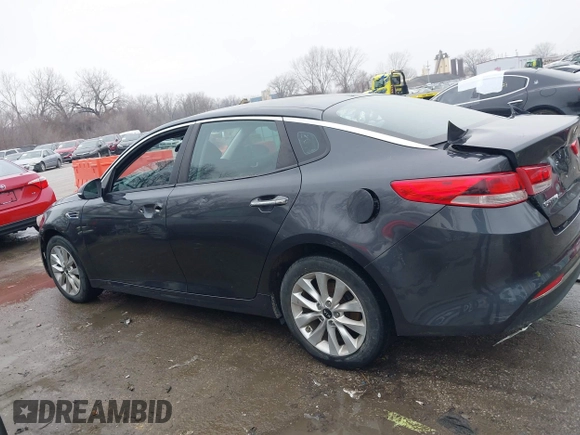 2017 Kia Optima LX z VIN 5XXGT4L38HG139029, wystawiony jako IAAI lot #41170780 z przebiegiem 131 201 mil mil oraz . Historia ofert i sprzedaży dostępna na DreamBid. Obrazek 14.