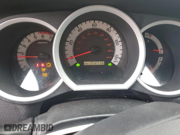 2015 Toyota Tacoma with VIN 5TFTX4CN2FX058621, listed as a Copart auction lot 58548135 with 212,775 mi miles and Clean title. Bid and sale history available at DreamBid. Image 9.