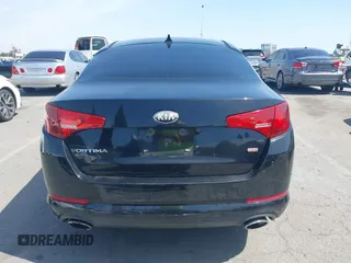 2013 Kia Optima LX z VIN 5XXGM4A75DG239179, wystawiony jako IAAI lot #41831088 z przebiegiem 128 411 mil mil oraz . Historia ofert i sprzedaży dostępna na DreamBid. Obrazek 16.