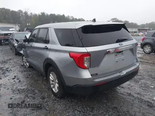 2021 Ford Explorer with VIN 1FMSK8BB3MGC33945, listed as a IAAI auction lot 40439523 with 24,922 mi miles. Bid and sale history available at carsss.com. Image 3.