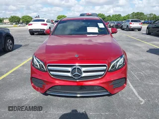 2020 Mercedes-Benz E 350 z VIN WDDZF8DB1LA747787, wystawiony jako IAAI lot #42310513 z przebiegiem 64 707 mil mil oraz . Historia ofert i sprzedaży dostępna na DreamBid. Obrazek 12.