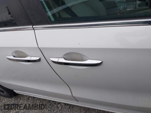 2020 Honda Odyssey Touring with VIN 5FNRL6H81LB028083, listed as a IAAI auction lot 42003810 with 71,536 mi miles and . Bid and sale history available at DreamBid. Image 13.
