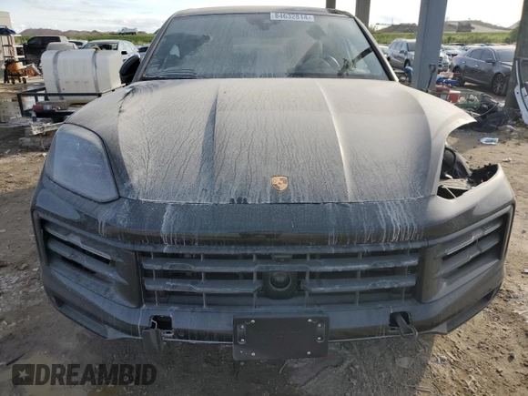 2024 Porsche Cayenne with VIN WP1AA2AY9RDA07583, listed as a Copart auction lot 84632814 with 5,260 mi miles and Salvage title. Bid and sale history available at DreamBid. Image 5.