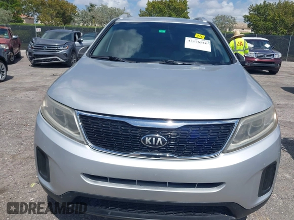 2014 Kia Sorento LX z VIN 5XYKT4A76EG502421, wystawiony jako IAAI lot #42176516 z przebiegiem 192 354 mil mil oraz . Historia ofert i sprzedaży dostępna na DreamBid. Obrazek 6.
