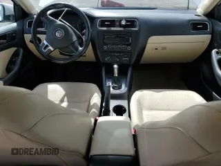 2012 Volkswagen Jetta SE с VIN 3VWDP7AJ1CM301288, выставлен на аукционе Copart как лот 50103315 с пробегом 46 183 миль миль и Списание • Salvage title. История ставок и продаж доступна на DreamBid. Изображение 8.