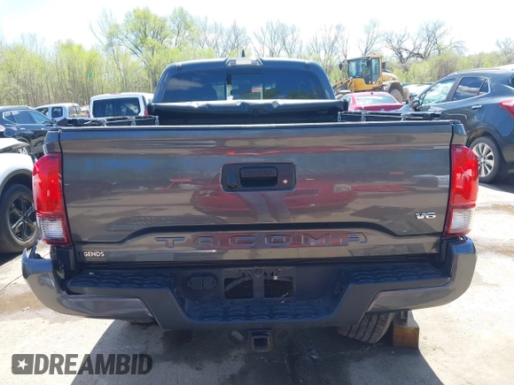 2018 Toyota Tacoma SR5 z VIN 3TMDZ5BN0JM051283, wystawiony jako IAAI lot #42008928 z przebiegiem 106 155 mil mil oraz . Historia ofert i sprzedaży dostępna na DreamBid. Obrazek 17.