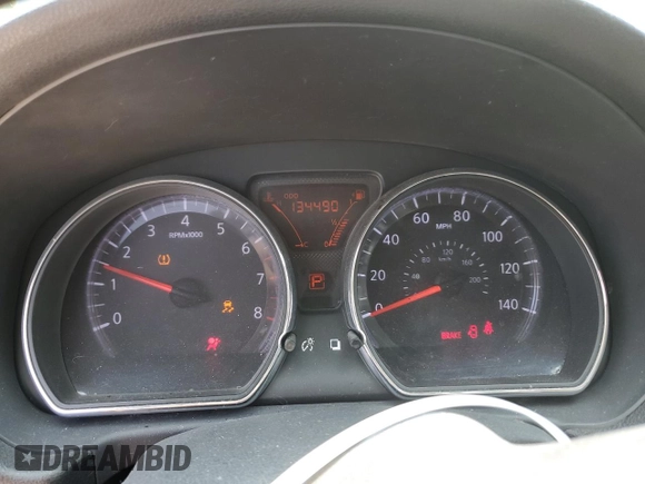 2012 Nissan Versa SV z VIN 3N1CN7AP6CL858151, wystawiony jako Copart lot #59192435 z przebiegiem 134 490 mil mil oraz Szkoda całkowita • Salvage title. Historia ofert i sprzedaży dostępna na DreamBid. Obrazek 9.