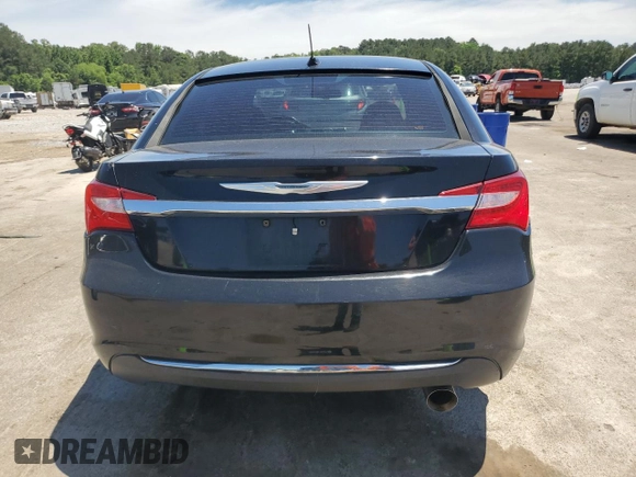 2012 Chrysler 200 Touring z VIN 1C3CCBBB9CN181478, wystawiony jako Copart lot #57318715 z przebiegiem 151 534 mil mil oraz Szkoda całkowita • Salvage title. Historia ofert i sprzedaży dostępna na DreamBid. Obrazek 6.