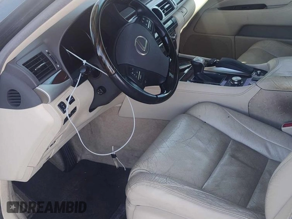 2013 Lexus LS 460 с VIN JTHBL5EF1D5114445, выставлен на аукционе Copart как лот 87036634 с пробегом 45 016 миль миль и Списание • Salvage title. История ставок и продаж доступна на DreamBid. Изображение 5.
