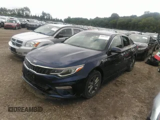 2020 Kia Optima LX z VIN 5XXGT4L32LG405086, wystawiony jako IAAI lot #39967991 z przebiegiem 58 255 mil mil oraz . Historia ofert i sprzedaży dostępna na DreamBid. Obrazek 17.