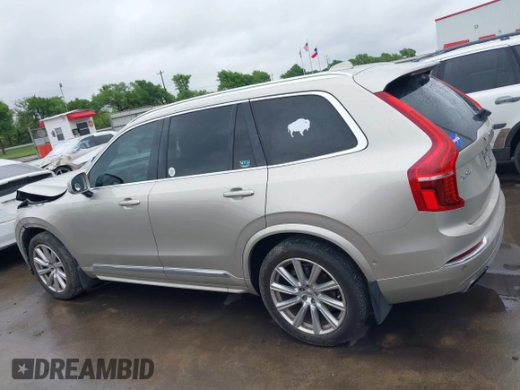 2017 Volvo XC90 Inscription with VIN YV4A22PL1H1112366, listed as a IAAI auction lot 41910218 with 67,771 mi miles. Bid and sale history available at carsss.com. Image 15.