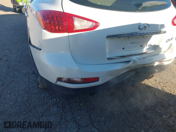 2015 Infiniti QX50 Journey with VIN JN1BJ0HP3FM730822, listed as a IAAI auction lot 41590976 with 70,941 mi miles. Bid and sale history available at carsss.com. Image 6.