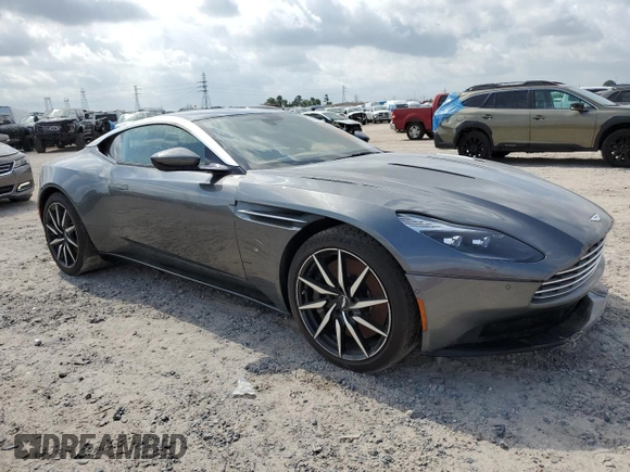 2017 Aston Martin DB11 z VIN SCFRMFAV2HGL00765, wystawiony jako Copart lot #55667215 z przebiegiem Nie podano mil oraz Nie do naprawy. Historia ofert i sprzedaży dostępna na DreamBid. Obrazek 4.