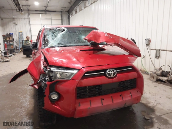 2022 Toyota 4Runner TRD Off Road with VIN JTEPU5JR1N6051181, listed as a IAAI auction lot 40981703 with 45,948 mi miles. Bid and sale history available at carsss.com. Image 6.