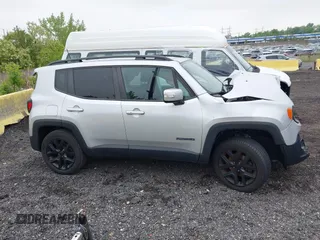 2018 Jeep Renegade Latitude with VIN ZACCJBBB0JPH13481, listed as a IAAI auction lot 42212993 with 76,914 mi miles and . Bid and sale history available at DreamBid. Image 12.