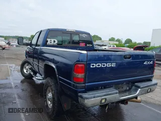 2001 Dodge 2500 z VIN 3B7KF23681G748883, wystawiony jako IAAI lot #42095866 z przebiegiem Nie podano mil oraz . Historia ofert i sprzedaży dostępna na DreamBid. Obrazek 3.