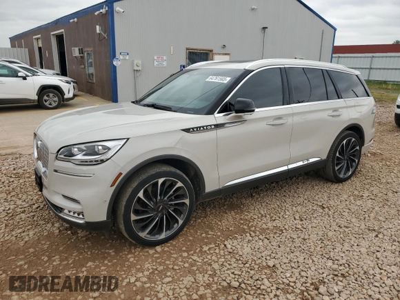 2021 Lincoln Aviator Reserve z VIN 5LM5J7XCXMGL19293, wystawiony jako Copart lot #64761565 z przebiegiem 61 614 mil mil oraz Szkoda całkowita • Salvage title. Historia ofert i sprzedaży dostępna na DreamBid. Obrazek 1.