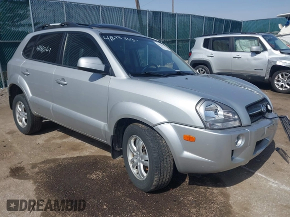 2008 Hyundai Tucson SE with VIN KM8JN72D68U844736, listed as a IAAI auction lot 41823363 with 1 mi miles. Bid and sale history available at carsss.com. Image 1.