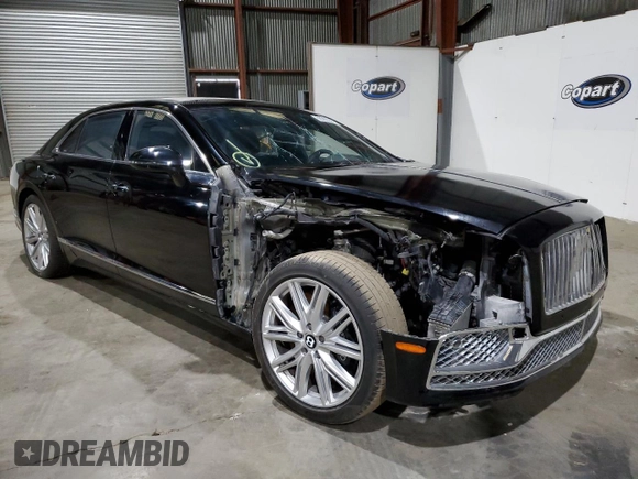 2021 Bentley Flying Spur W12 with VIN SCBBB6ZGXMC084793, listed as a Copart auction lot 68088044 with 72 mi miles and Salvage Title. Bid and sale history available at DreamBid. Image 4.