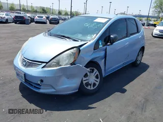 2010 Honda Fit z VIN JHMGE8H23AC026868, wystawiony jako IAAI lot #42121067 z przebiegiem 207 378 mil mil oraz . Historia ofert i sprzedaży dostępna na DreamBid. Obrazek 2.
