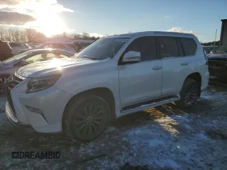 2023 Lexus GX 460 Luxury z VIN JTJGM7BX9P5353806, wystawiony jako Copart lot #88780705 z przebiegiem 19 883 mil mil oraz Szkoda całkowita • Salvage title. Historia ofert i sprzedaży dostępna na DreamBid. Obrazek 1.