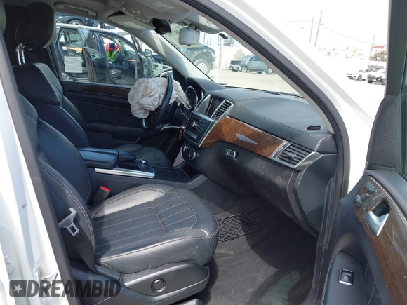 2015 Mercedes-Benz GL-Class GL 450 with VIN 4JGDF6EEXFA597082, listed as a IAAI auction lot 41882798 with 94,340 mi miles. Bid and sale history available at carsss.com. Image 5.