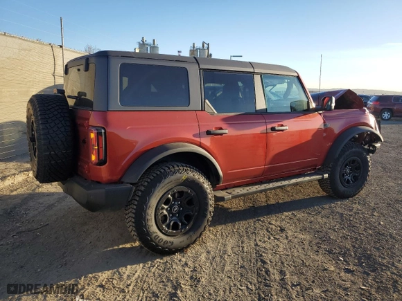2024 Ford Bronco Wildtrak with VIN 1FMEE2BP5RLA54608, listed as a Copart auction lot 84276804 with 7,011 mi miles and Salvage Title. Bid and sale history available at carsss.com. Image 3.