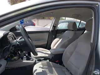 2018 Hyundai Elantra SE z VIN KMHD74LF9JU611364, wystawiony jako IAAI lot #42034415 z przebiegiem 81 450 mil mil oraz . Historia ofert i sprzedaży dostępna na DreamBid. Obrazek 21.