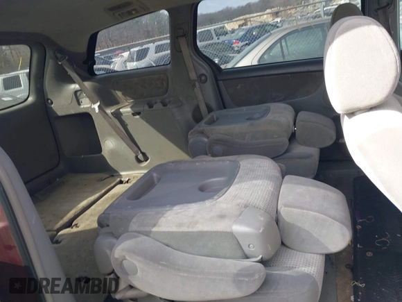 2008 Toyota Sienna CE with VIN 5TDZK23C08S109862, listed as a IAAI auction lot 41809596 with 999,999 mi miles. Bid and sale history available at carsss.com. Image 8.