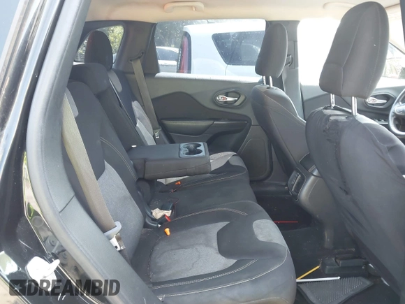 2015 Jeep Cherokee Sport с VIN 1C4PJMAB9FW675323, выставлен на аукционе IAAI как лот 42460681 с пробегом 197 119 миль миль и . История ставок и продаж доступна на DreamBid. Изображение 8.
