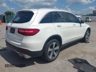 2017 Mercedes-Benz GLC 300 с VIN WDC0G4JBXHF263828, выставлен на аукционе IAAI как лот 42587272 с пробегом 39 275 миль миль и . История ставок и продаж доступна на DreamBid. Изображение 4.