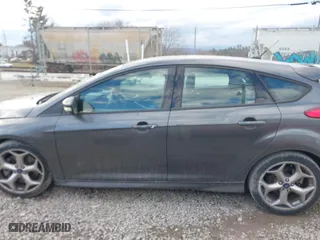 2015 Ford Focus ST with VIN 1FADP3L9XFL227184, listed as a IAAI auction lot 41397453 with 71,061 mi miles. Bid and sale history available at carsss.com. Image 15.