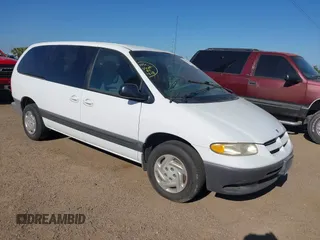 1999 Dodge Caravan SE with VIN 1B4GP44G7XB561333, listed as a IAAI auction lot 42011411 with Not Provided miles and . Bid and sale history available at carsss.com. Image 1.