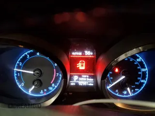 2016 Toyota Corolla L z VIN 5YFBURHE6GP411923, wystawiony jako Copart lot #52326335 z przebiegiem 92 981 mil mil oraz Szkoda całkowita • Salvage title. Historia ofert i sprzedaży dostępna na DreamBid. Obrazek 9.