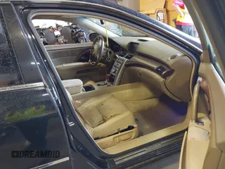 2005 Acura RL with VIN JH4KB16525C014577, listed as a IAAI auction lot 42191120 with 188,720 mi miles and . Bid and sale history available at DreamBid. Image 5.