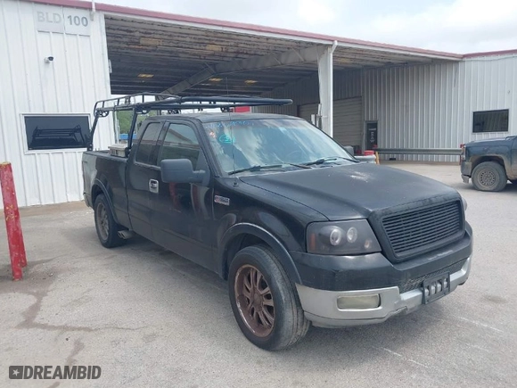 2004 Ford F-150 XL with VIN 1FTPX12524KD88447, listed as a IAAI auction lot 41869907 with 142,165 mi miles. Bid and sale history available at carsss.com. Image 1.