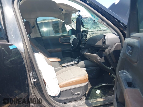 2021 Ford Bronco Sport Outer Banks with VIN 3FMCR9C6XMRB01264, listed as a IAAI auction lot 42301085 with Not provided miles and . Bid and sale history available at DreamBid. Image 5.