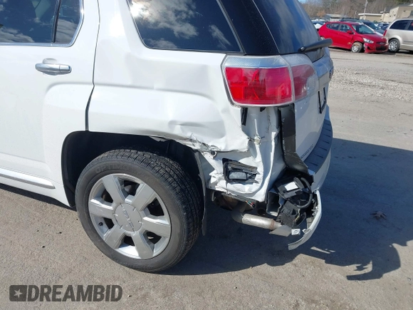 2014 GMC Terrain Denali z VIN 2GKFLZE38E6307217, wystawiony jako IAAI lot #41877533 z przebiegiem 20 679 mil mil oraz . Historia ofert i sprzedaży dostępna na DreamBid. Obrazek 6.