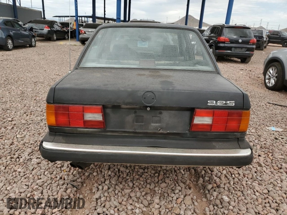 1988 BMW 3 Series 325e z VIN WBAAE6408J8822984, wystawiony jako Copart lot #69423594 z przebiegiem 214 146 mil mil oraz Czysty tytuł • Clean title. Historia ofert i sprzedaży dostępna na DreamBid. Obrazek 6.