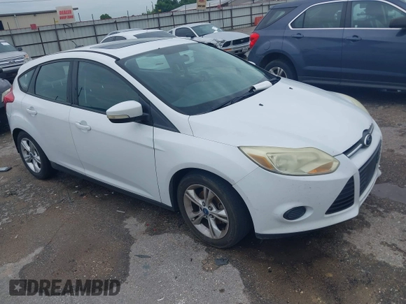 2014 Ford Focus SE z VIN 1FADP3K2XEL170956, wystawiony jako IAAI lot #42480166 z przebiegiem 237 977 mil mil oraz . Historia ofert i sprzedaży dostępna na DreamBid. Obrazek 1.