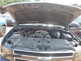 2008 Chevrolet Tahoe LS with VIN 1GNFC13C58R105676, listed as a IAAI auction lot 42603839 with 322,614 mi miles and . Bid and sale history available at DreamBid. Image 10.
