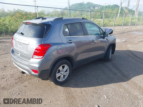 2020 Chevrolet Trax LT z VIN 3GNCJPSB7LL323025, wystawiony jako IAAI lot #42258130 z przebiegiem 55 635 mil mil oraz . Historia ofert i sprzedaży dostępna na DreamBid. Obrazek 4.