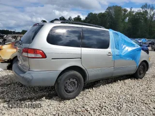 2003 Toyota Sienna CE with VIN 4T3ZF19C03U555684, listed as a Copart auction lot 60323904 with 204,368 mi miles and Salvage Title. Bid and sale history available at carsss.com. Image 3.