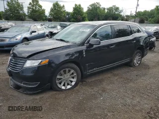 2019 Lincoln MKT with VIN 2LMHJ5NK1KBL04267, listed as a Copart auction lot 60502454 with Not Provided miles and Salvage Title. Bid and sale history available at DreamBid. Image 1.