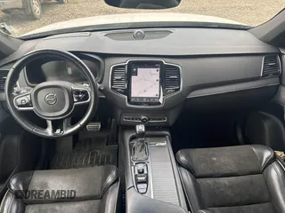 2016 Volvo XC90 T6 R-Design z VIN YV4A22PM9G1051453, wystawiony jako IAAI lot #42409837 z przebiegiem 147 400 mil mil oraz . Historia ofert i sprzedaży dostępna na DreamBid. Obrazek 6.