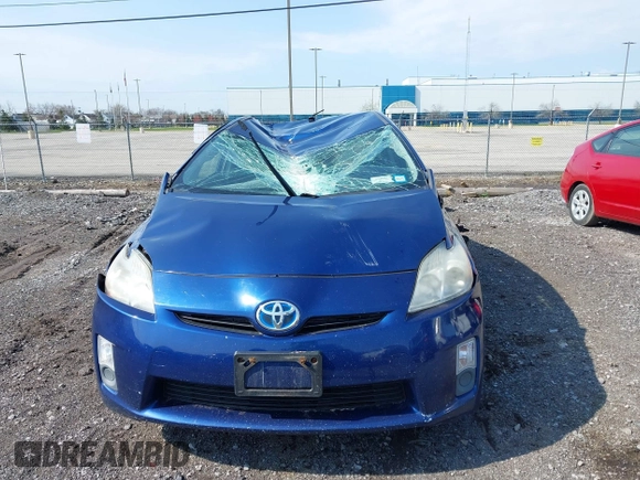 2010 Toyota Prius II with VIN JTDKN3DU2A0173643, listed as a IAAI auction lot 42088644 with 141,114 mi miles. Bid and sale history available at carsss.com. Image 12.